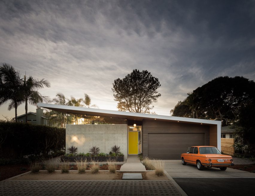 Avocado Acres House in California by Surfside Projects and Lloyd Russell