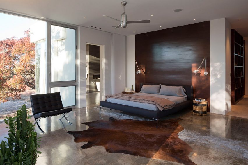 Dick Clark + Associates build Brownwood Residence