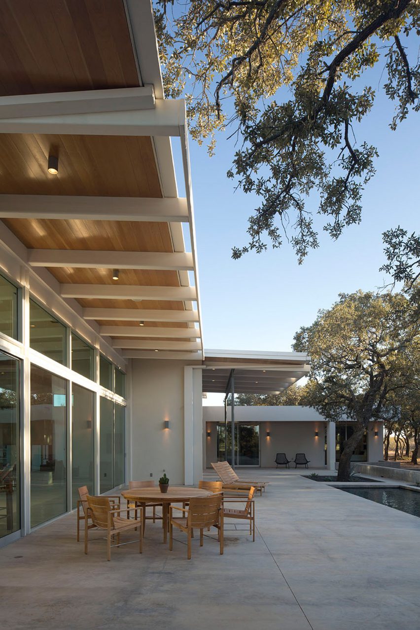 Dick Clark + Associates build Brownwood Residence