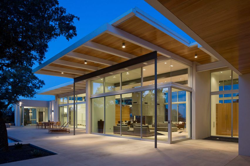 Dick Clark + Associates build Brownwood Residence