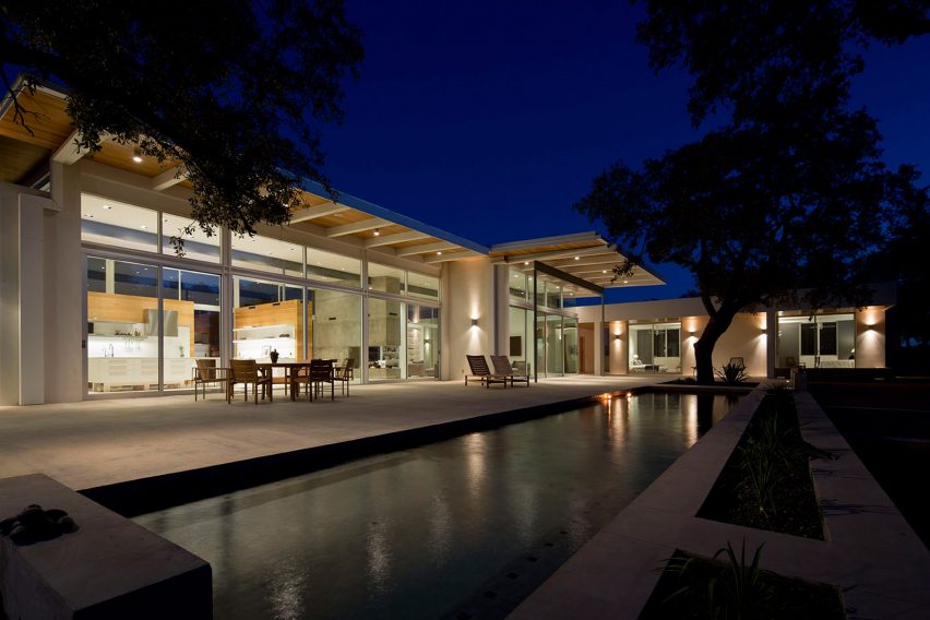 Dick Clark + Associates build Brownwood Residence