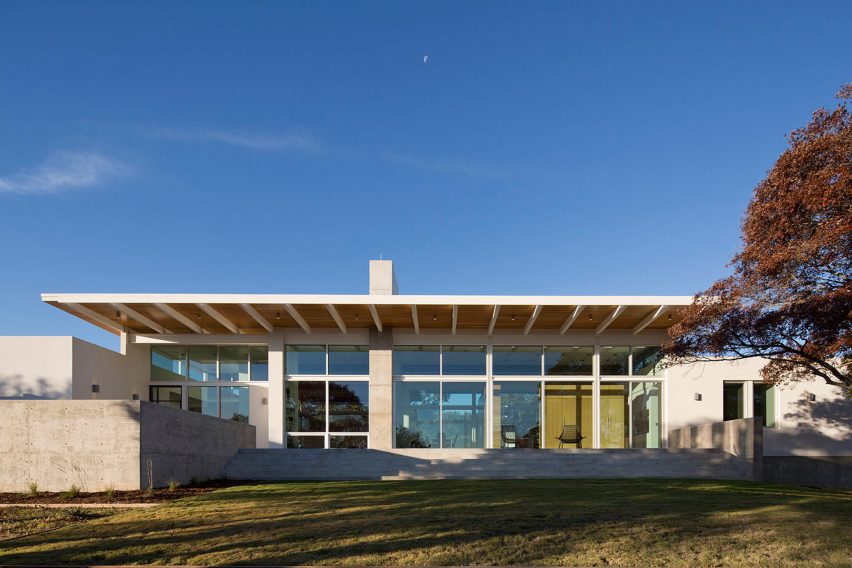 Dick Clark + Associates build Brownwood Residence