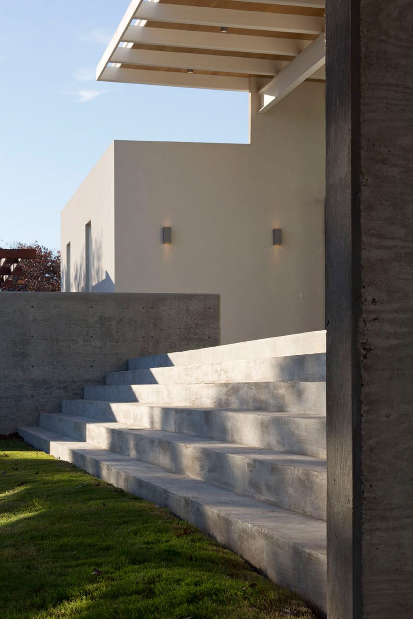 Dick Clark + Associates build Brownwood Residence