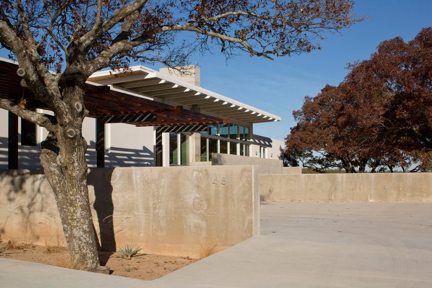 Dick Clark + Associates build Brownwood Residence