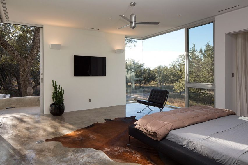 Dick Clark + Associates build Brownwood Residence