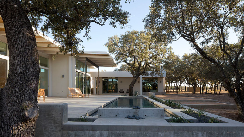 Dick Clark + Associates build Brownwood Residence