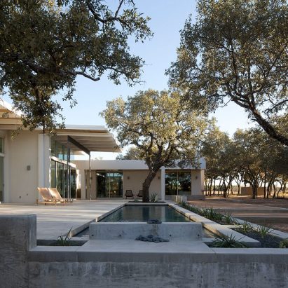 Dick Clark + Associates build Brownwood Residence