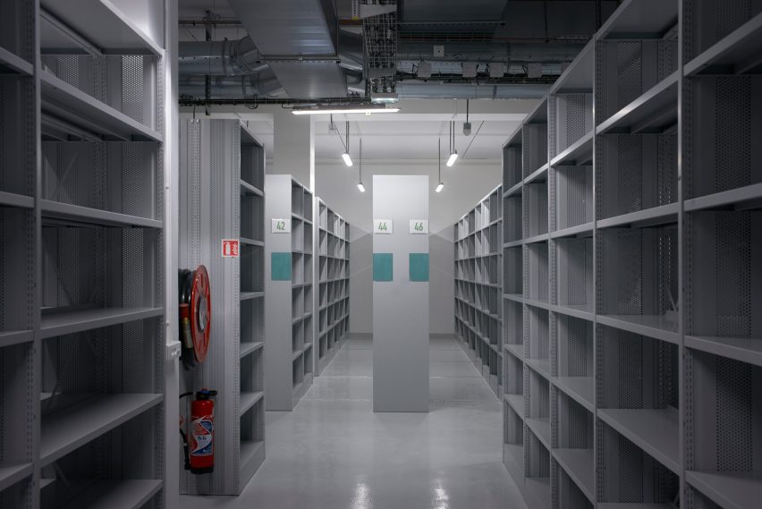 Bussy Saint Georges archive building