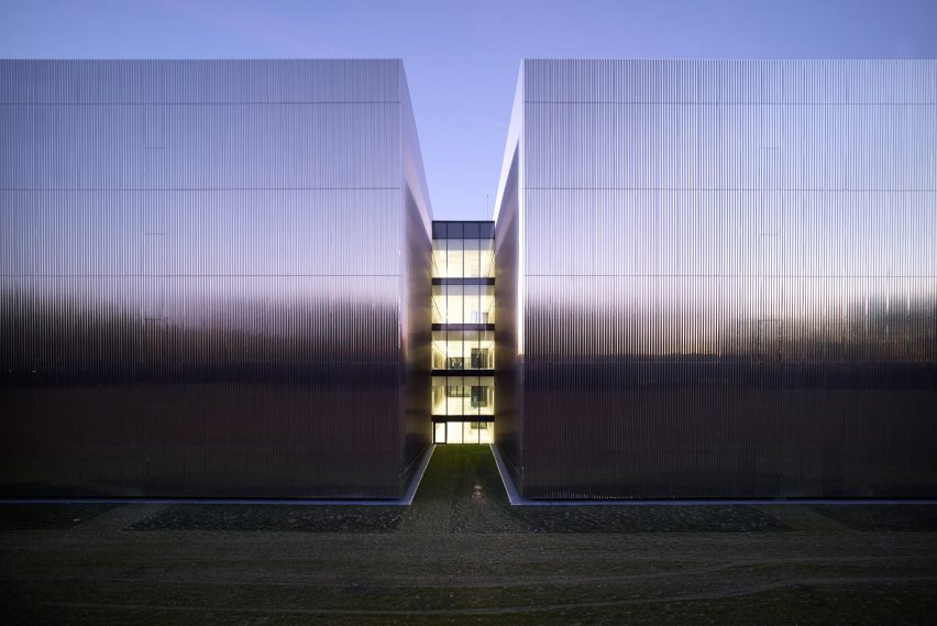 Bussy Saint Georges archive building