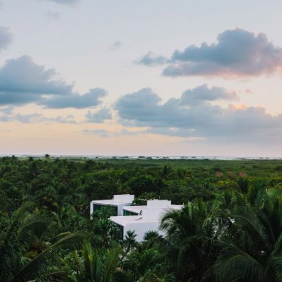 Latest Dezeen Mail includes Pablo Escobar’s former mansion and Adidas’ Kvadrat Stan Smith sneakers