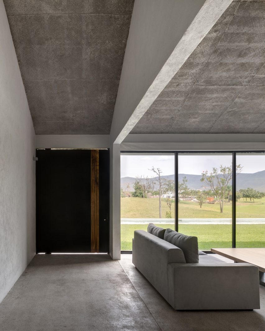 Casa Paraíso by DCPP
