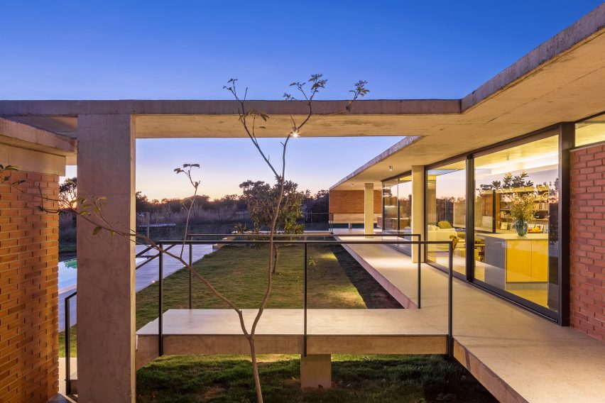 Casa Vila Rica by Bloco Arquitetos