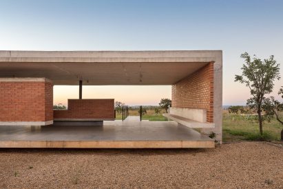Casa Vila Rica by Bloco Arquitetos