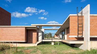 Casa Vila Rica by Bloco Arquitetos