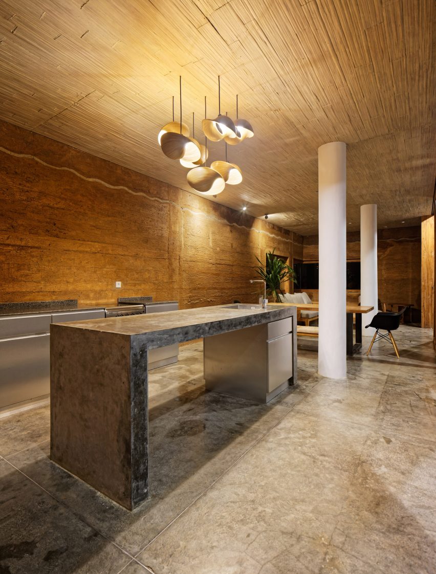 Budi Pradono Architects creates Clay House