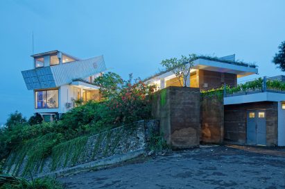 Budi Pradono Architects creates Clay House