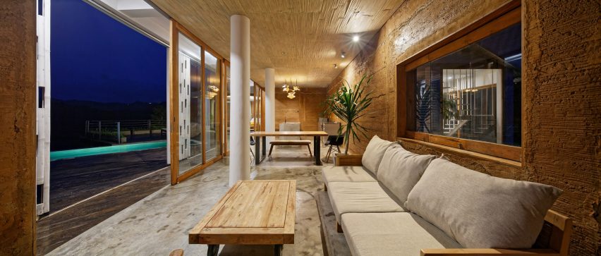 Budi Pradono Architects creates Clay House
