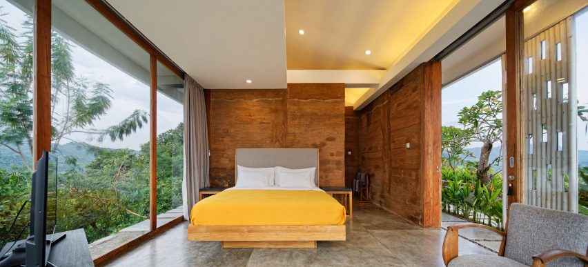 Budi Pradono Architects creates Clay House