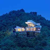 Budi Pradono Architects creates Clay House