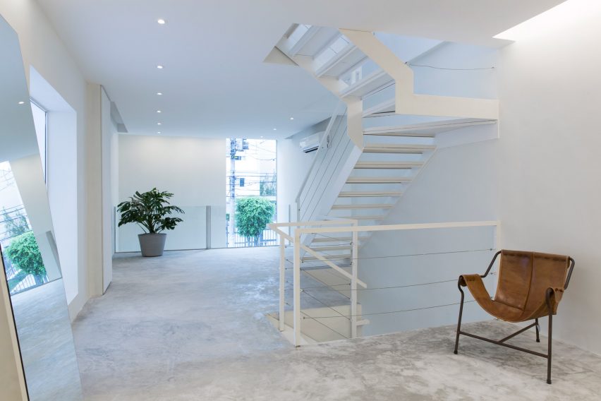 Egrey by MNMA Studio