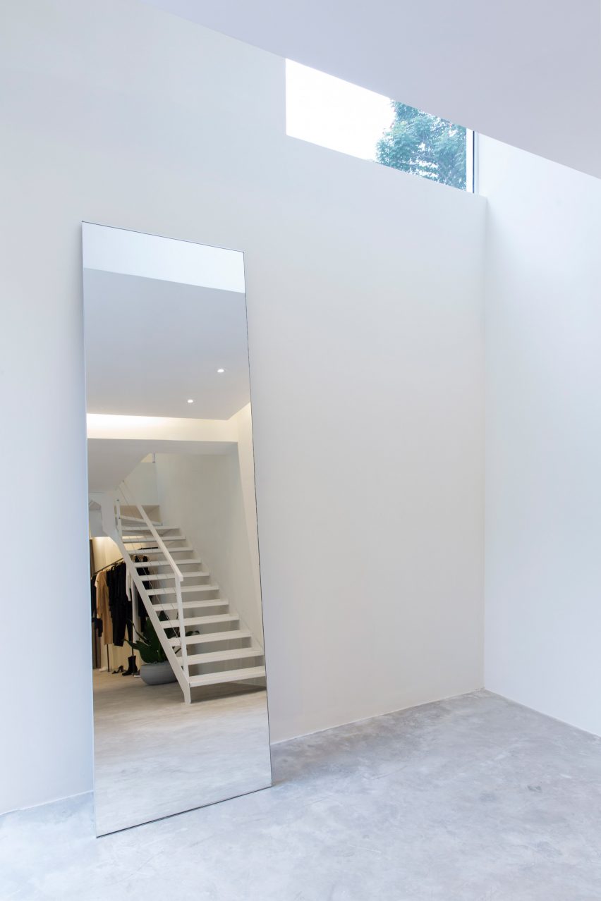 Egrey by MNMA Studio