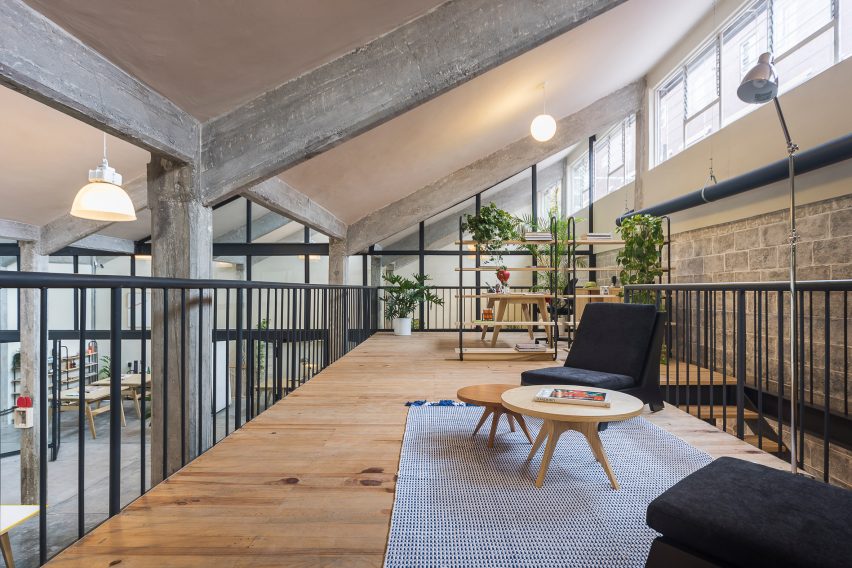 Guateque offices by Estudio Atemporal