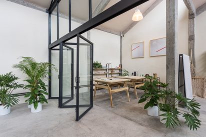 Guateque offices by Estudio Atemporal