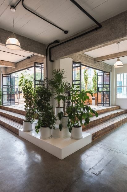 Guateque offices by Estudio Atemporal