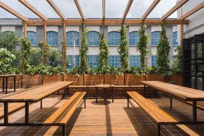 Guateque offices by Estudio Atemporal