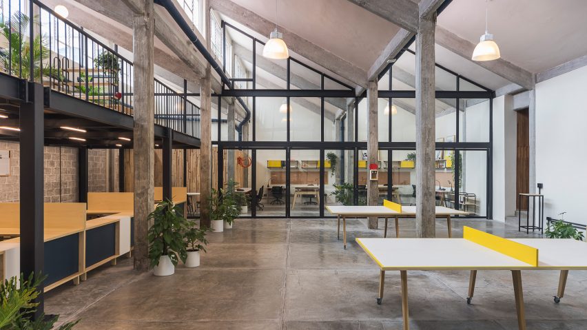 Guateque offices by Estudio Atemporal