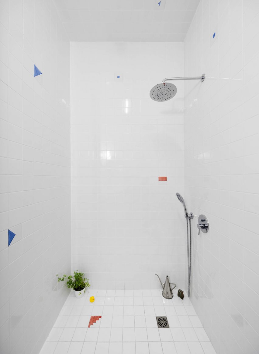 House in Rua Faria Guimãres by Fala Atelier