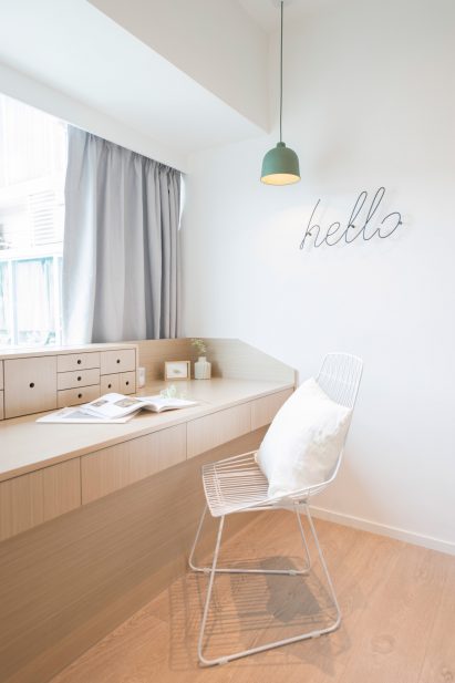 Mnb Design Studio refurbishes compact apartment in Hong Kong