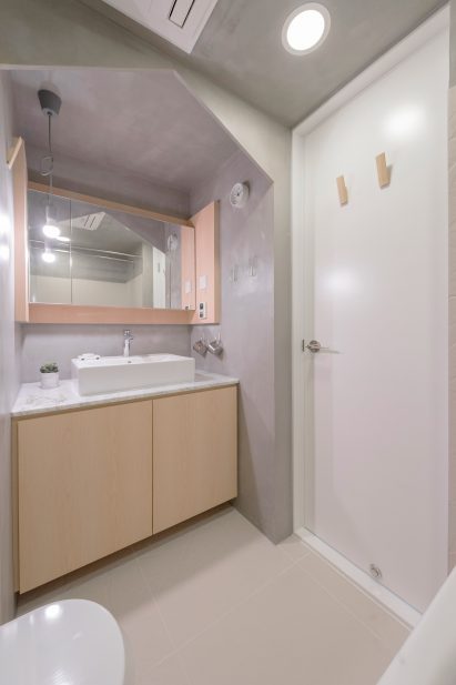 Mnb Design Studio refurbishes compact apartment in Hong Kong