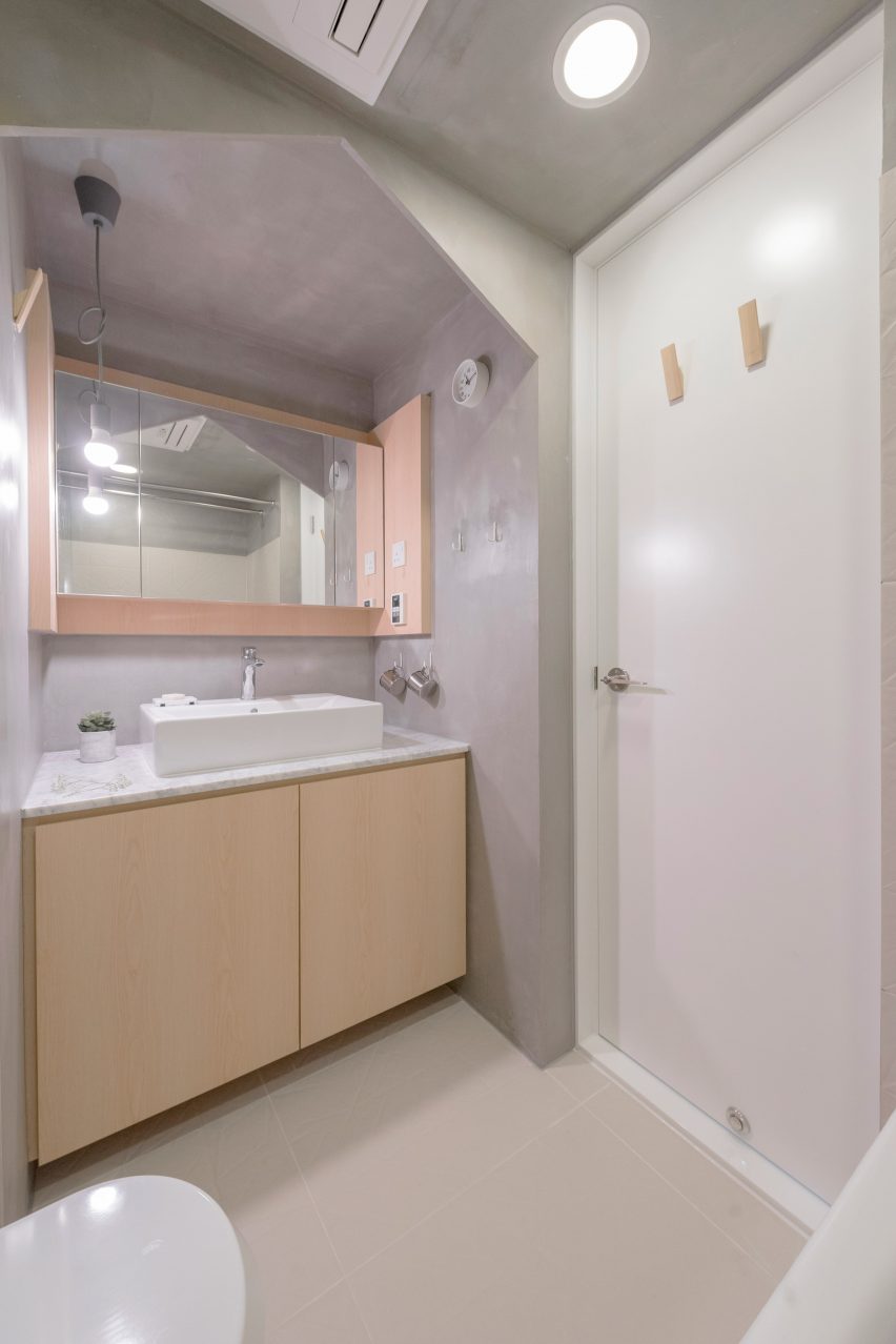 Mnb Design Studio refurbishes compact apartment in Hong Kong