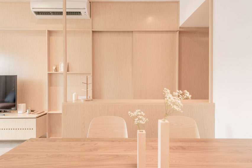 Mnb Design Studio refurbishes compact apartment in Hong Kong
