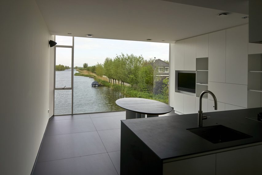 Ruud Visser Architects designs House Meerkerk on traditional Dutch street