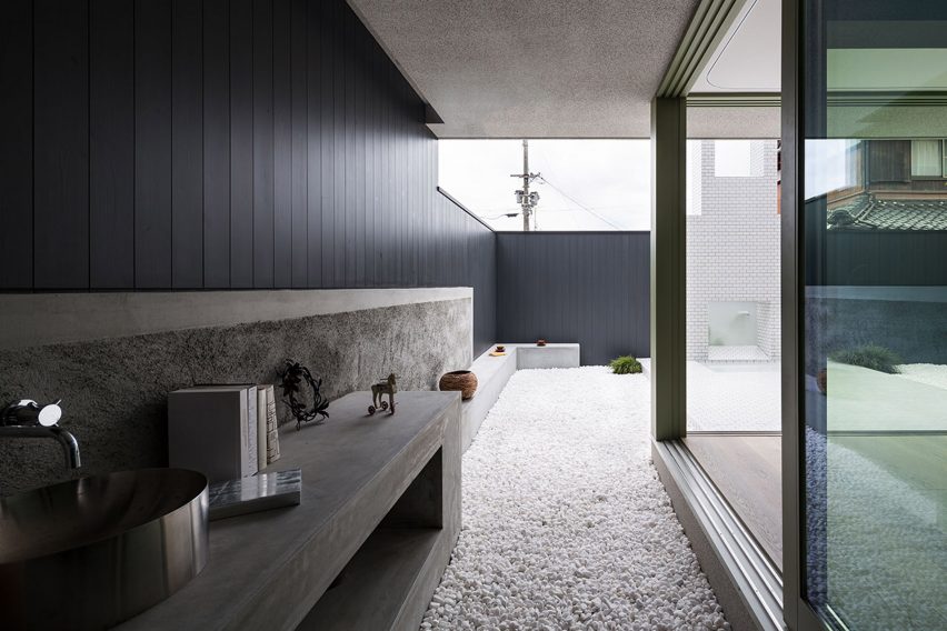 House of Scenes by Koichi Kimura