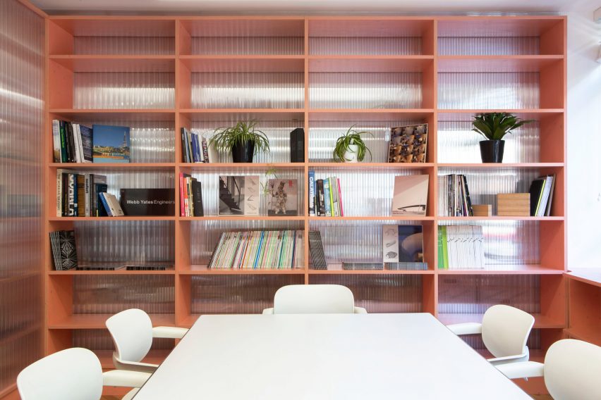 Studio Interrobang refurbishes Shoreditch office