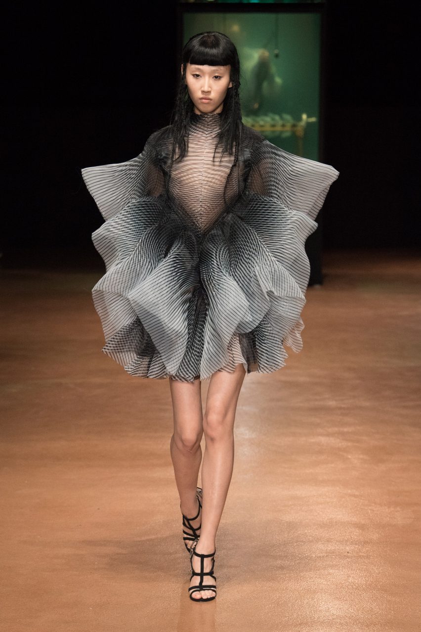 Aeriform couture collection by Iris van Hepen