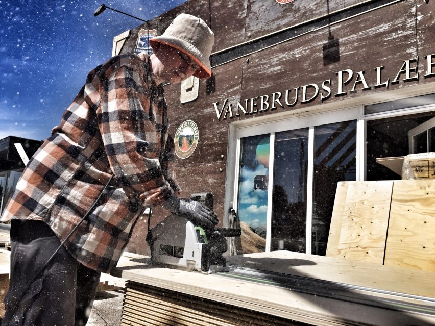 Jesper Hallstrøm Eriksen pop-up train carriages, Denmark, by AART