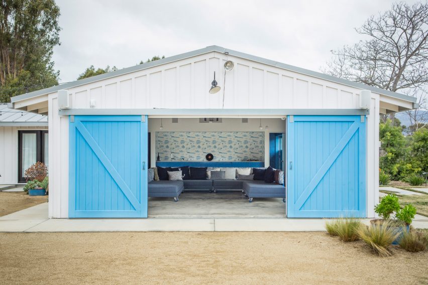 Malibu Beach House by Bestor Architecture
