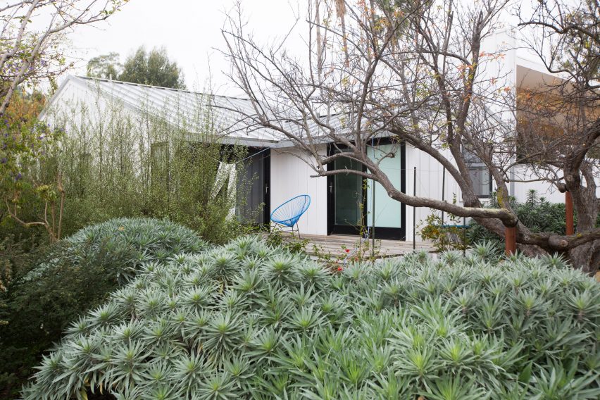 Malibu Beach House by Bestor Architecture