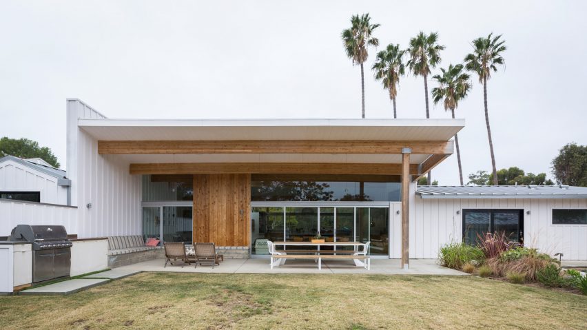 Malibu Beach House by Bestor Architecture
