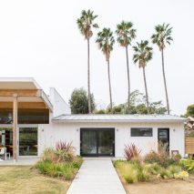 Malibu Beach House by Bestor Architecture