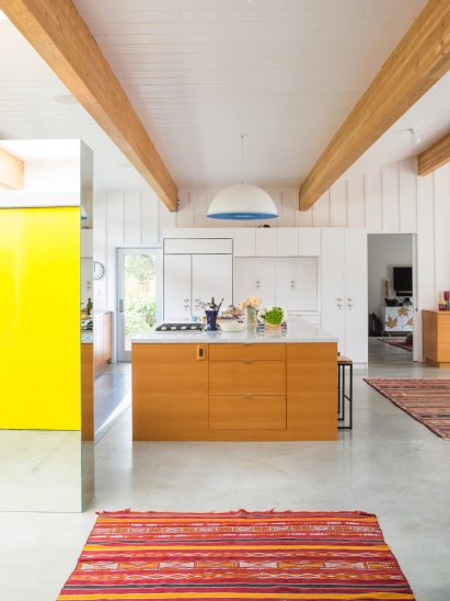 Malibu Beach House by Bestor Architecture