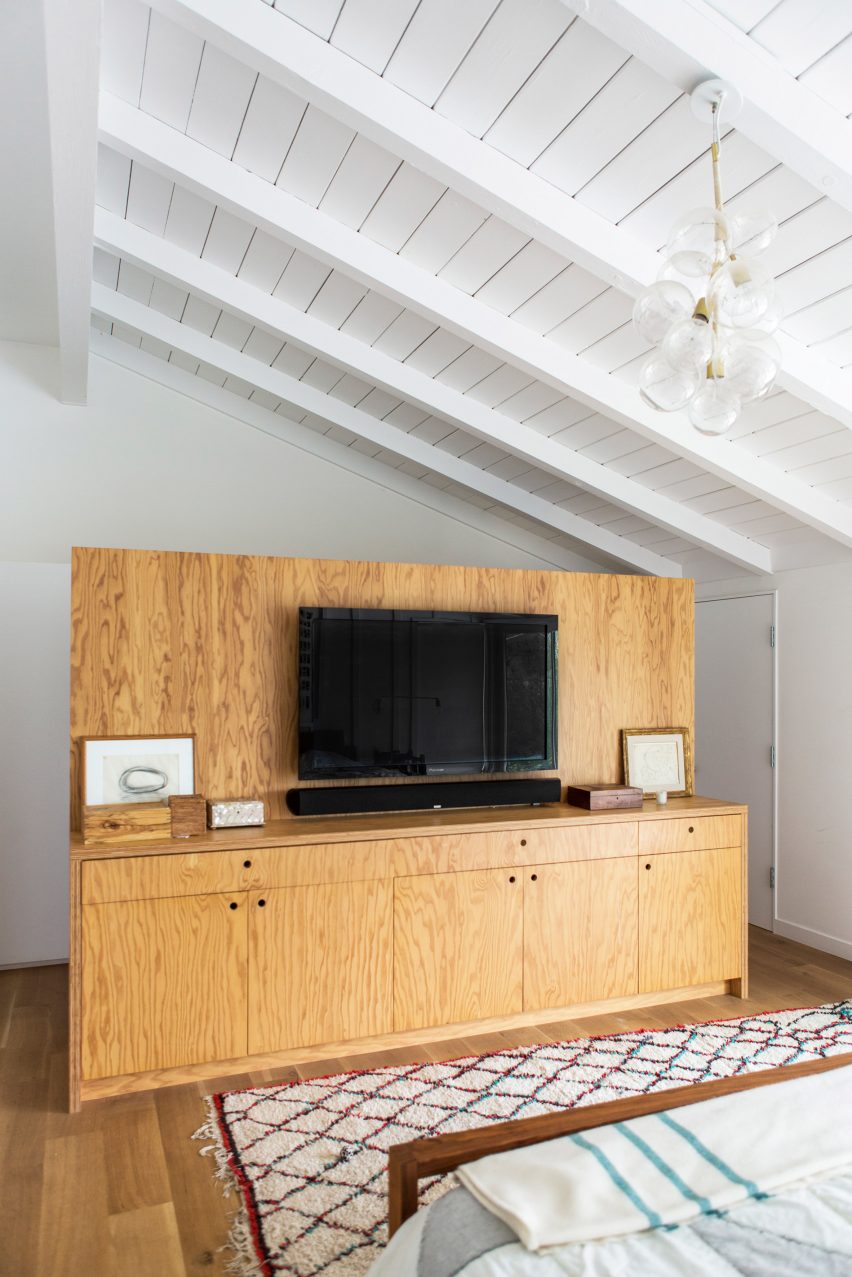 Malibu Beach House by Bestor Architecture