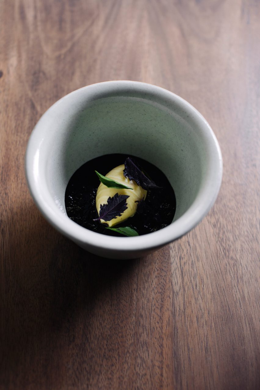 Moisés Hernández EO tableware