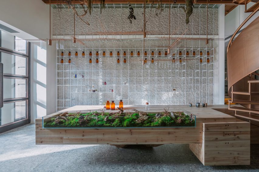 Waterfrom Design create Molecure Pharmacy