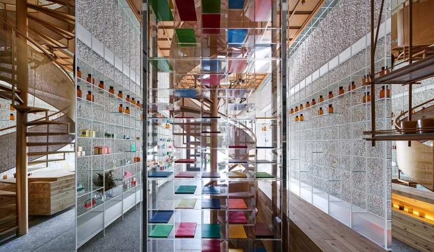 Waterfrom Design create Molecure Pharmacy