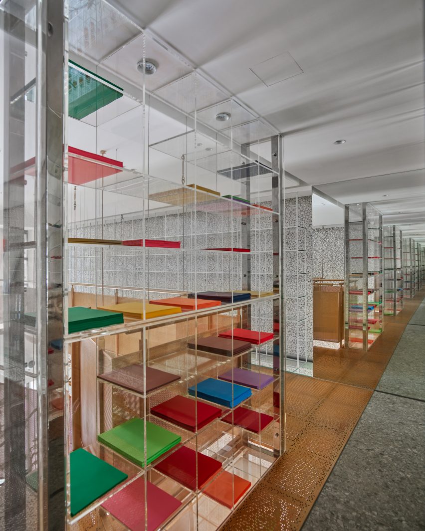 Waterfrom Design create Molecure Pharmacy